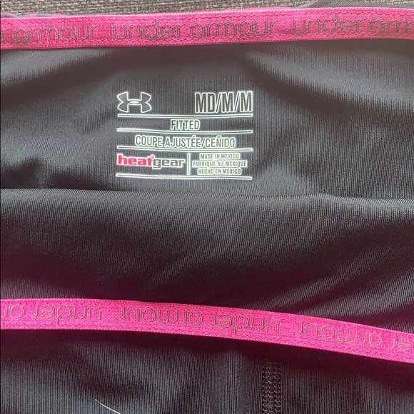 Under Armour fitted workout shorts - Picture 3 of 3